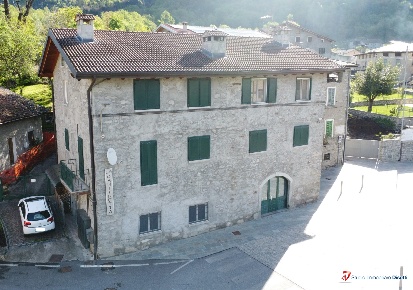 Foto Appartamento in Piazza Cauzzi, Sonico Rino di 62 m² con 3 locali