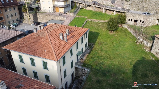Foto Villa unifamiliare in Cedegolo via S. Girolamo, Cedegolo di 800 m²