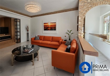 Foto Villa unifamiliare in via armando fioretti, Montefranco di 702 m²