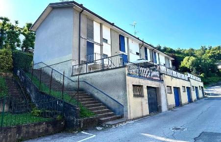Foto Villa a schiera in via xx settembre, Ello di 90 m² con 3 locali