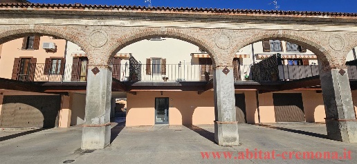 Foto Appartamento in VIA CESARE BATTISTI, Gadesco-Pieve Delmona di 57 m²
