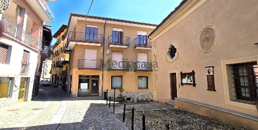 Foto Appartamento in via roma, Locana Centro di 137 m² con 7 locali