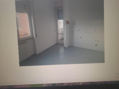 Foto Appartamento in Via Del Riposo, Livorno Pontino - Bastia di 108 m²