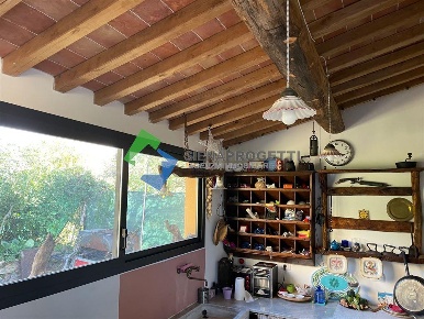 Foto Appartamento in Via Lama, Monticiano Lama di 167 m² con 6 locali