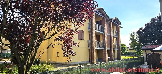 Foto Appartamento in via torchio del lino, Malagnino Centro di 80 m²