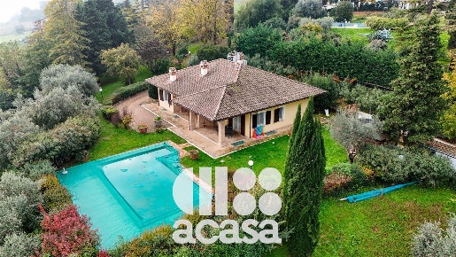 Foto Villa unifamiliare in Via del Cimitero, Montiano Montenovo di 327 m²