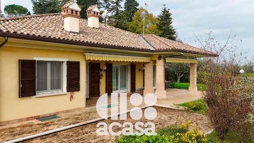 Foto Villa unifamiliare in Via del Cimitero, Montiano Montenovo di 327 m²