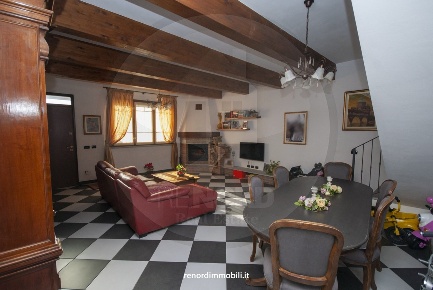 Foto Villa unifamiliare in Via Spadari, Magherno di 170 m² con 5 locali