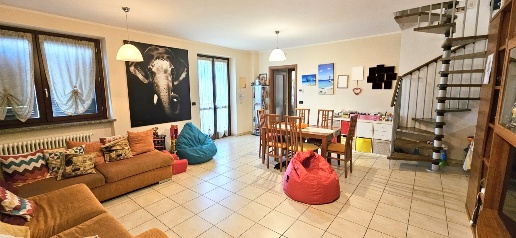 Foto Appartamento in VIA MASSIMO D'AZEGLIO, Rondissone di 100 m² in vendita