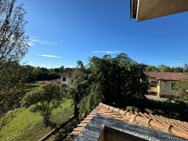 Foto Villa unifamiliare a Quattordio di 330 m² con 8 locali in vendita