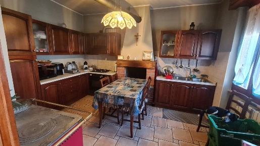 Foto Appartamento a Monte Isola di 80 m² con 4 locali in vendita