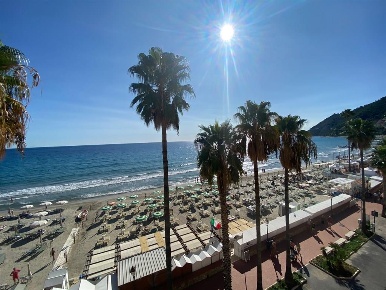 Foto Appartamento a Laigueglia di 100 m² con 5 locali in vendita