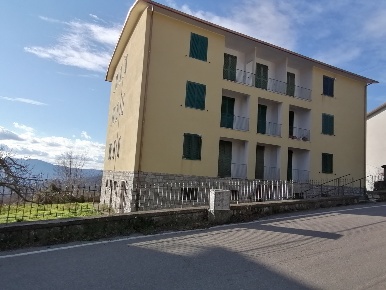 Foto Appartamento a Castell'Azzara di 105 m² con 3 locali in vendita
