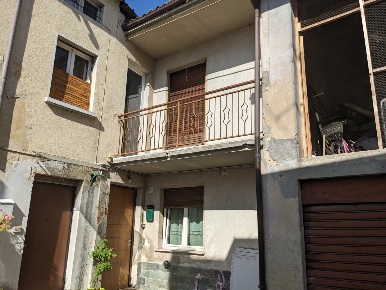 Foto Casa indipendente in VIA ALESSANDRO VOLTA, Portalbera di 228 m²