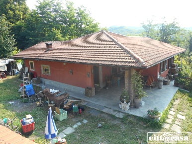 Foto Villa unifamiliare a Casalborgone di 160 m² con 5 locali in vendita