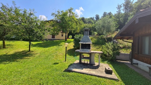 Foto Villa unifamiliare a Monte Isola di 50 m² con 2 locali in vendita