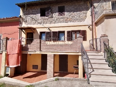 Foto Appartamento in via Mulino, Castell'Azzara di 135 m² con 5 locali