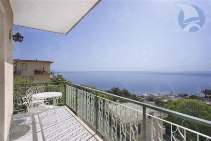 Foto Appartamento in via Castello Romano, Laigueglia di 70 m² con 3 locali