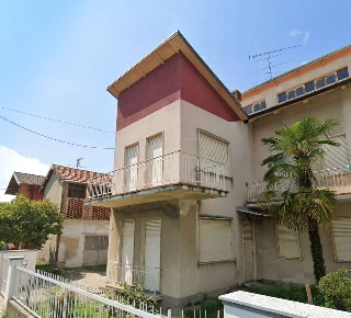 Foto Appartamento a Monvalle di 95 m² con 3 locali in vendita
