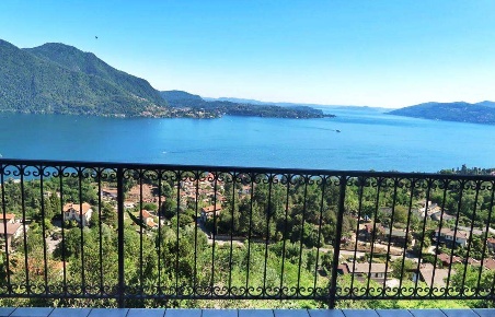 Foto Appartamento in Corso Dante, Ghiffa Cargiaco di 200 m² con 4 locali