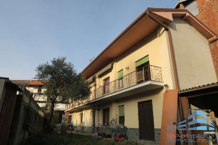 Foto Villa unifamiliare in VIA DON BOSCO  1, Bogogno Centro di 180 m²
