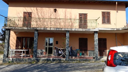 Foto Villa unifamiliare in via montesanto, Castelletto d'Orba Centro
