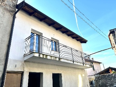 Foto Appartamento in via giacomo puccini 12, Sangiano di 80 m² con 3 locali