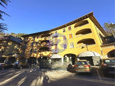 Foto Appartamento in via Ingegnere sante calvi, Piazza Brembana di 115 m²