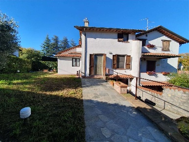 Foto Villa a schiera a Pietralunga di 120 m² con 4 locali in vendita