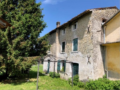 Foto Appartamento in Via Mire Basse 32, Refrontolo di 165 m² con 8 locali