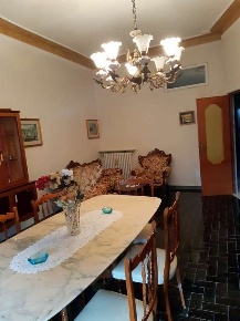Foto Appartamento in Via U. Foscolo 27, Poggiorsini di 120 m² con 4 locali