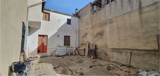 Foto Appartamento a Samatzai di 250 m² con 8 locali in vendita