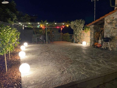 Foto Appartamento in Via Magazzeno 17, Bergeggi di 80 m² con 5 locali