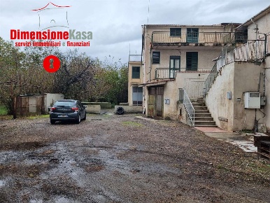 Foto Appartamento in Via Gaudiello  57, Liveri di 165 m² con 7 locali