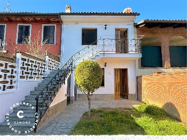 Foto Appartamento in vicolo della piazza  5, San Paolo Solbrito Centro