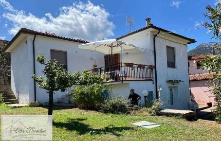 Foto Appartamento a Marciana Marina di 74 m² con 6 locali in vendita