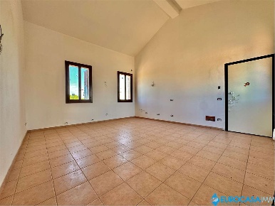 Foto Appartamento in Via Don Minzoni, Novi di Modena Centro di 67 m²