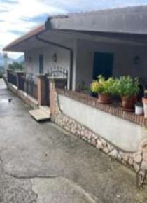 Foto Villa unifamiliare in Contrada Tinelli  31, Subiaco di 134 m²