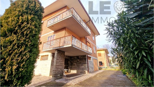 Foto Appartamento in via xxv aprile 12, Marano sul Panaro Centro di 211 m²