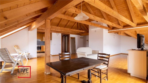 Foto Appartamento in via Roma, Gargazzone di 127 m² con 3 locali in vendita