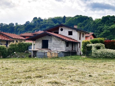 Foto Villa bifamiliare in Via dell'Acquedotto 21, Monvalle Centro di 240 m²