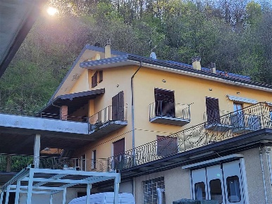 Foto Appartamento a Orta San Giulio di 130 m² con 4 locali in vendita