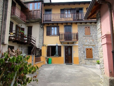 Foto Appartamento in Via San Lorenzo, Capizzone di 100 m² con 4 locali