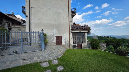 Foto Appartamento in Via Matteotti, Castelmarte Centro di 120 m² in vendita