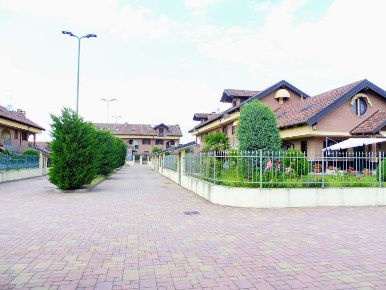 Foto Appartamento in Via Martiri della Libertà 11, Lauriano di 90 m²