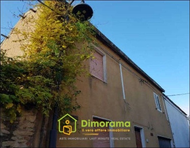 Foto Appartamento in Via S. Leonardo SNC, Masullas di 156 m² con 8 locali