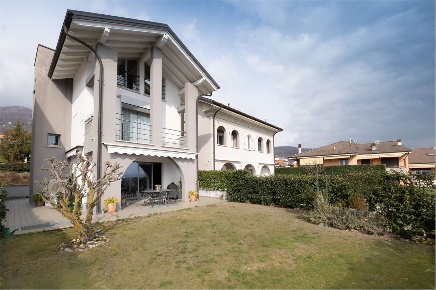 Foto Villa unifamiliare in Via Nuova Intra Premeno, Arizzano di 181 m²