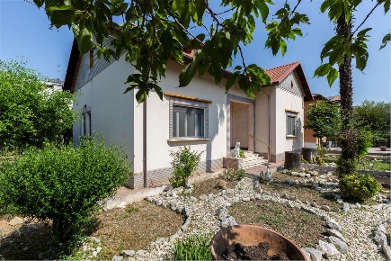 Foto Villa unifamiliare in Via Marconi 17, Chiaravalle Centro di 157 m²