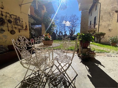 Foto Appartamento in VIA CAVOUR  15, Sizzano di 294 m² con 5 locali