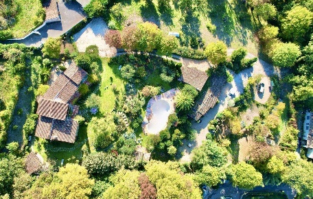 Foto Villa unifamiliare a Pecetto di Valenza di 360 m² con 10 locali